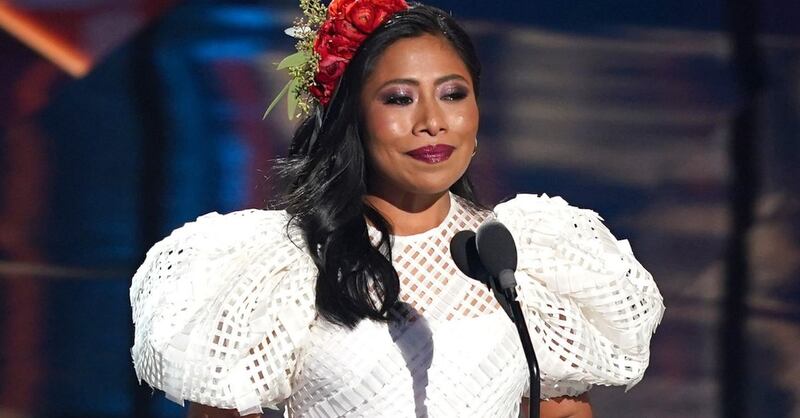 Yalitza Aparicio llevó un pedacito de México a Venecia y su look se llevó las ovaciones.