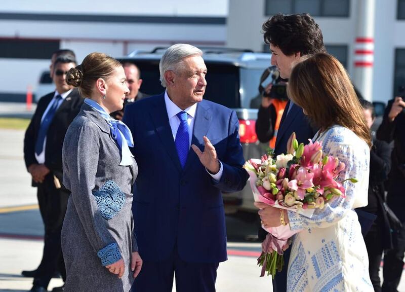 Recepción en el Aeropuerto Internacional "Felipe Ángeles".