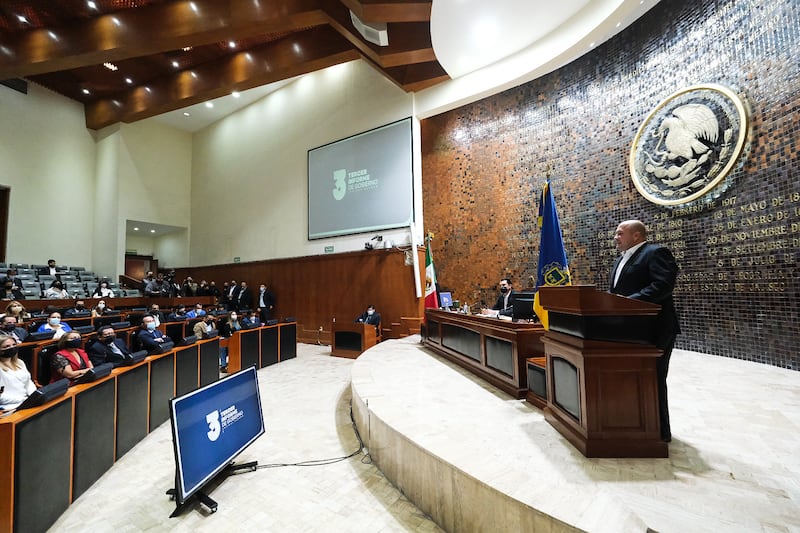 Ante legisladores el mandatario afirmó que el estado tiene gobernabilidad y va por buen camino tras la pandemia.