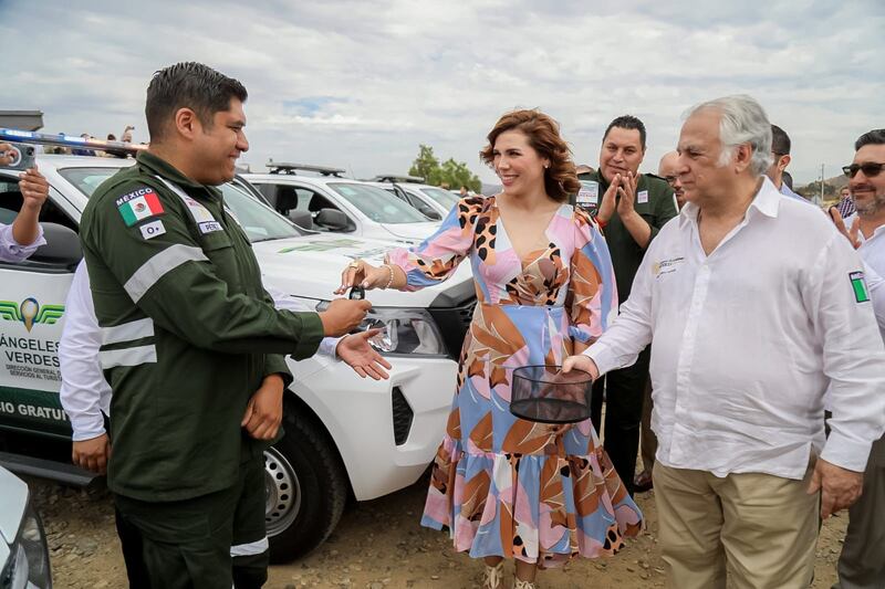 Miguel-Torruco-Marqués-Marina-del-Pilar-Ávila-Olmeda-en-su-gira-por-Baja-California