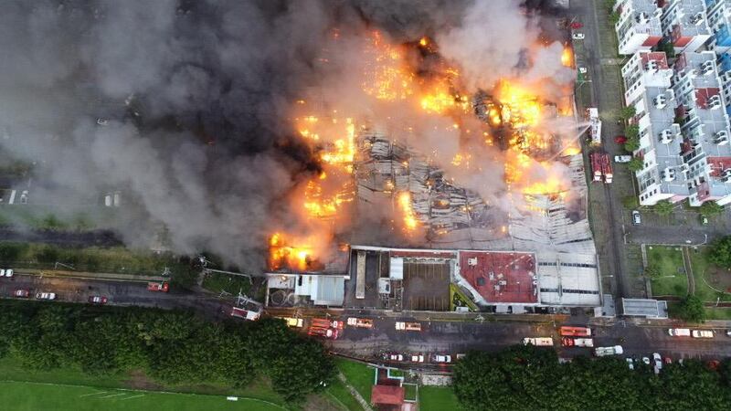 El incendio no dejó personas lesionadas ni fallecidas, pero dejó cuantiosos daños materiales y ambientales.