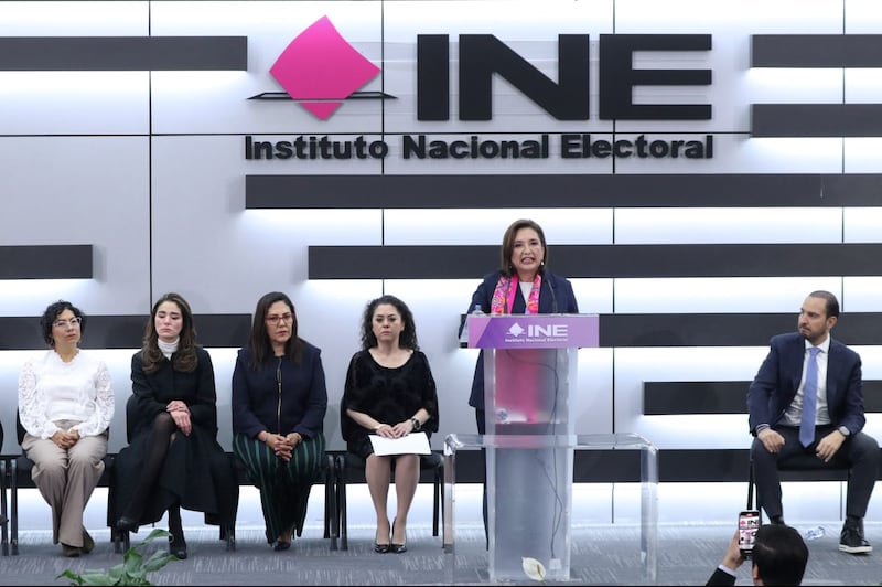 INE registra a Xóchitl Gálvez como candidata presidencial