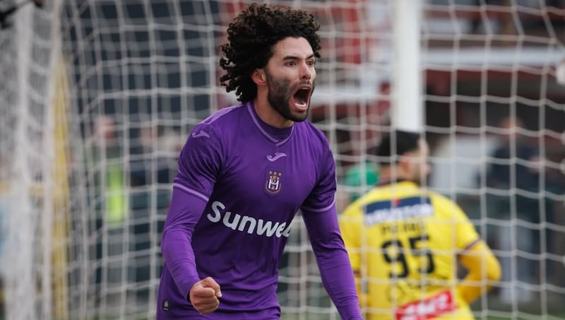 Chino Huerta se ha ganado el cariño de la afición del Anderlecht en pocos partidos.