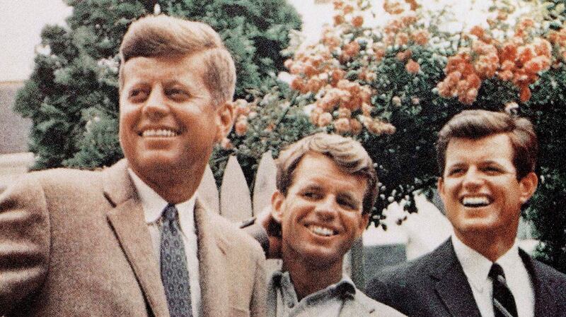 Los hemanos Kennedy.