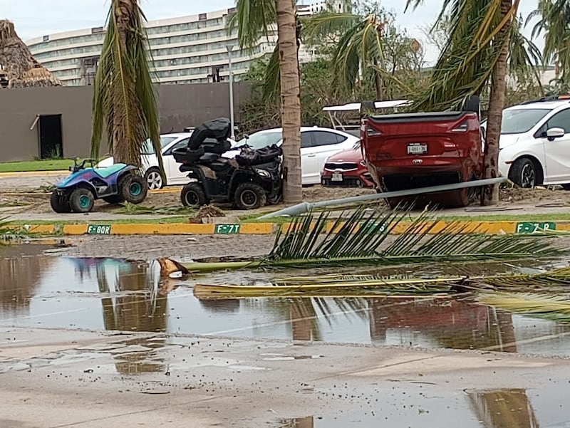 Huracán ‘Otis’ destrozó Acapulco, Guerrero