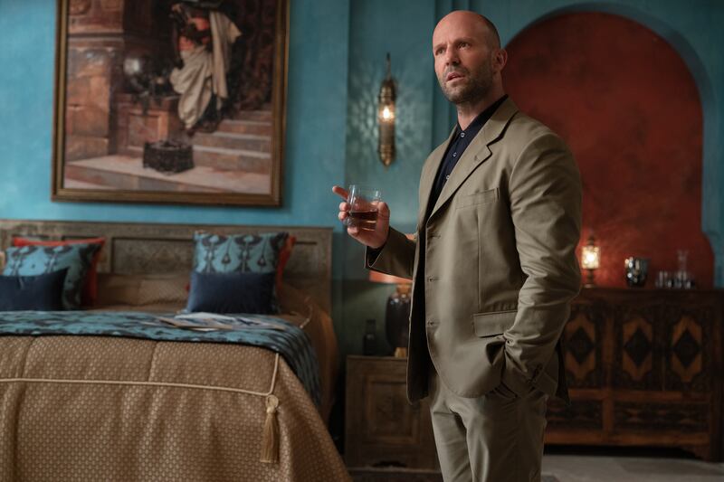 Jason Statham vuelve a  la pantalla grande con un súper espía que derrite corazones.