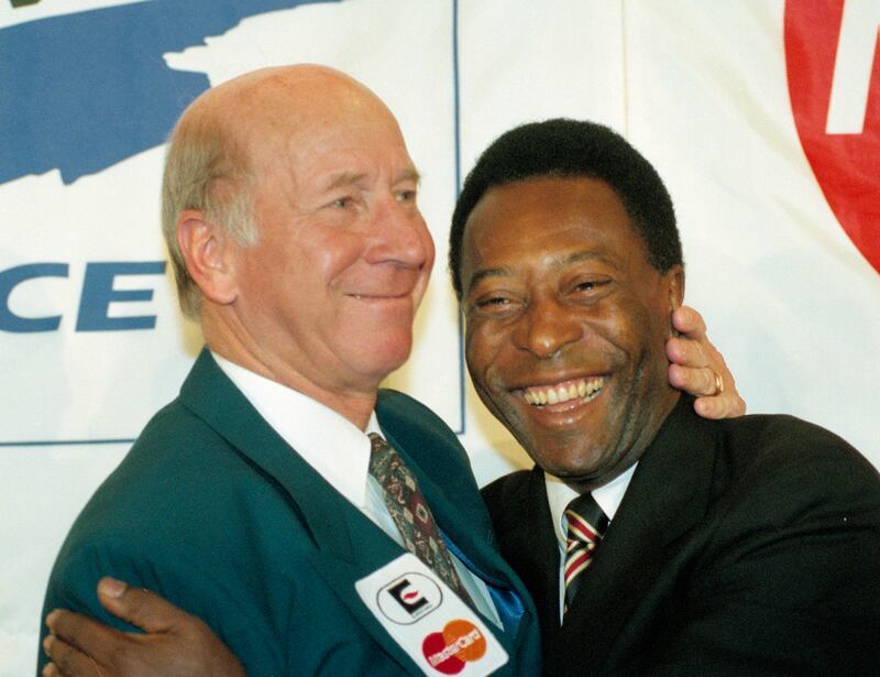 Sir Bobby Charlton y Pele