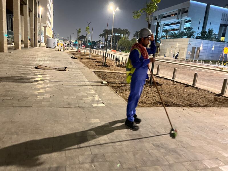 Tratan de realizar obras por las tardes cuando el calor da un respiro.