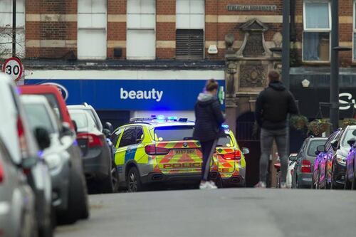 Abaten a terrorista en Londres tras apuñalar a dos personas