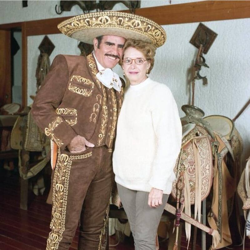 “Cuando le pedí que fuera mi novia me rechazó”: La historia de Amor de Vicente Fernández y doña Cuquita