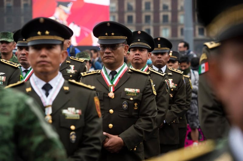 Desfile cívico militar por el 112 Aniversario de la Revolución Mexicana en Plaza de la Constitución.