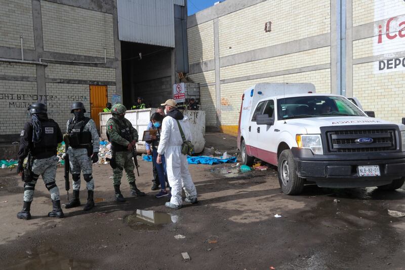 Muertos en central de abasto de Toluca recibieron múltiples amenazas