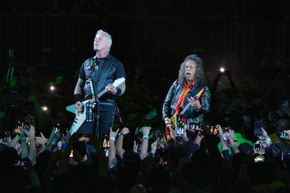 Luego de esperar casi siete años, Metallica regresó a México para reencontrarse con sus fanáticos en el recién inaugurado Estadio GNP Seguros de la Ciudad de México, el cual fue testigo de una noche legendaria, en donde la agrupación realizó un recorrido por algunas de las etapas que marcaron su carrera a través de discos como ‘Master of Puppets’ y ‘Ride the Lightning’.