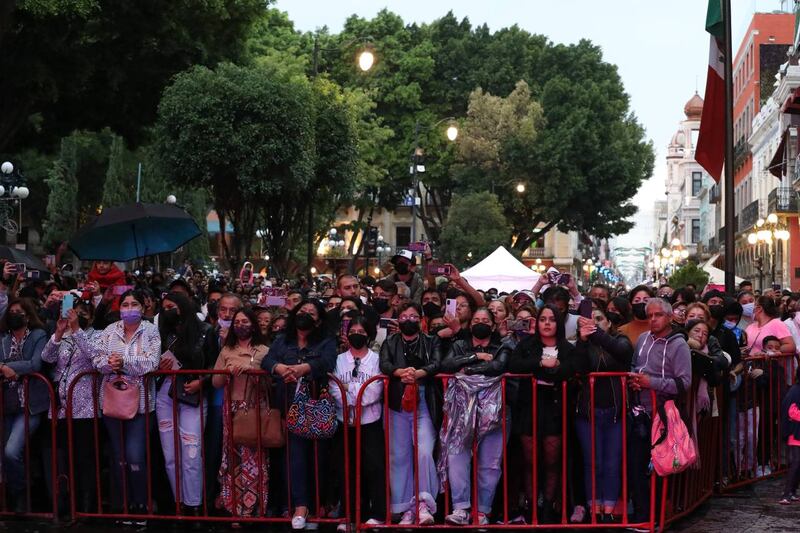 Puebla capital se enciende con alumbrado decorativo por fiestas patrias