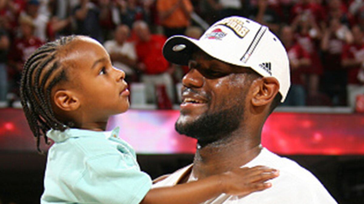 Lebron y Broony James se convertirán en en la primera dupla padre hijo en jugar juntos en la NBA.