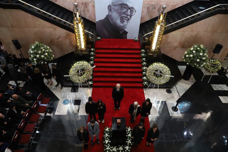 CIUDAD DE MÉXICO, 16DICIEMBRE2022.- Homenaje póstumo al arquitecto y escenógrafo Alejandro Luna en el Palacio de Bellas Artes. FOTO: EDGAR NEGRETE/CUARTOSCURO.COM