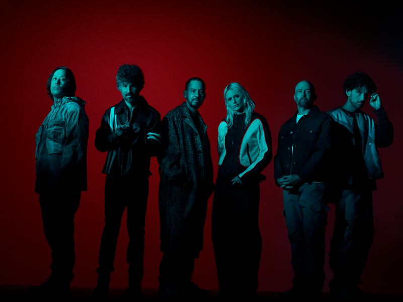 Linkin Park marca su regreso con el estreno de “Heavy Is the Crown”