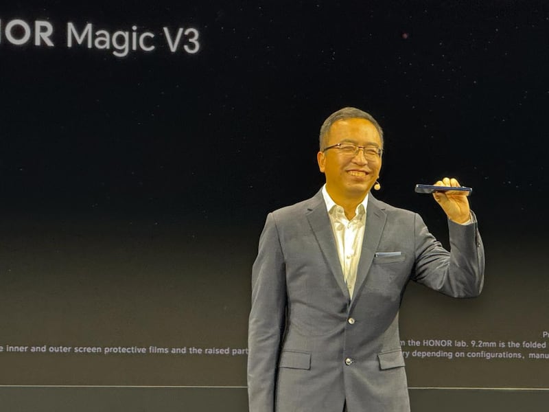 George Zhao, CEO de Honor, fue el encargado de develar los nuevos productos y el Magic V3