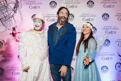 Cirque du Soleil regresó a México para presentar su nuevo espectáculo ‘Corteo’, es por ello que diversas personalidades asistieron para disfrutar del show, entre las que se encontraban Ferka, Jorge Losa, Erika Buenfil y Roger González.