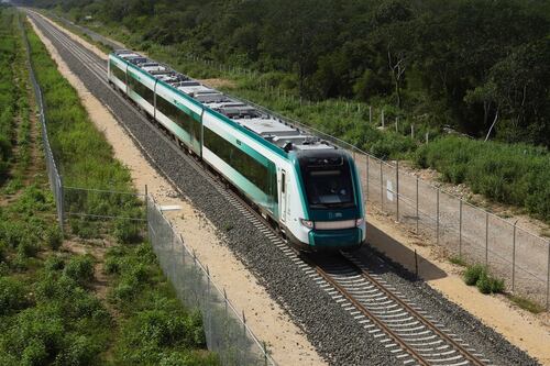 Retrasos de hasta cinco horas opacan el esplendor del tren maya recién inaugurado