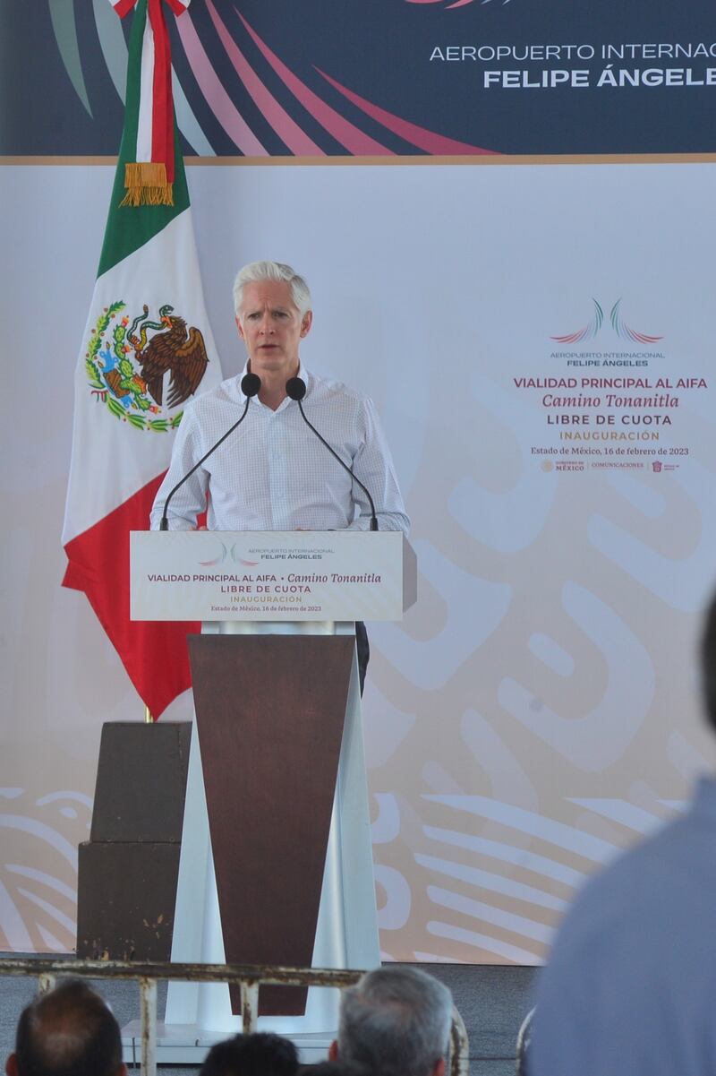 Alfredo del Mazo y AMLO inauguran vialidad principal de acceso al AIFA