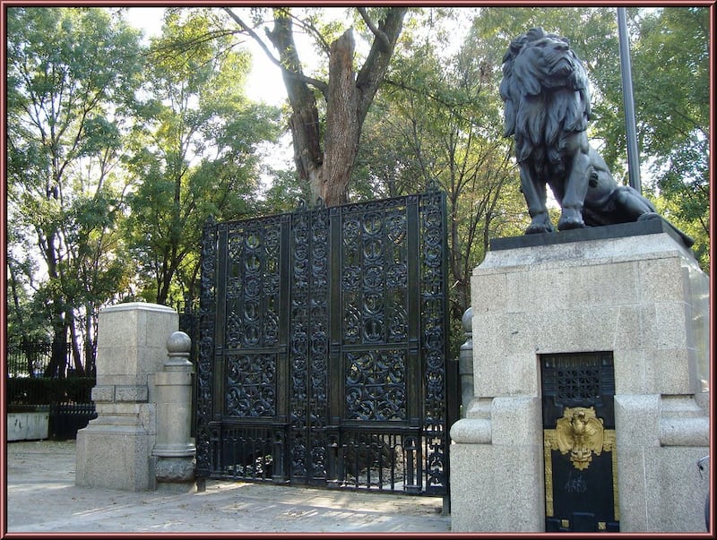 Los Leones de Chapultepec