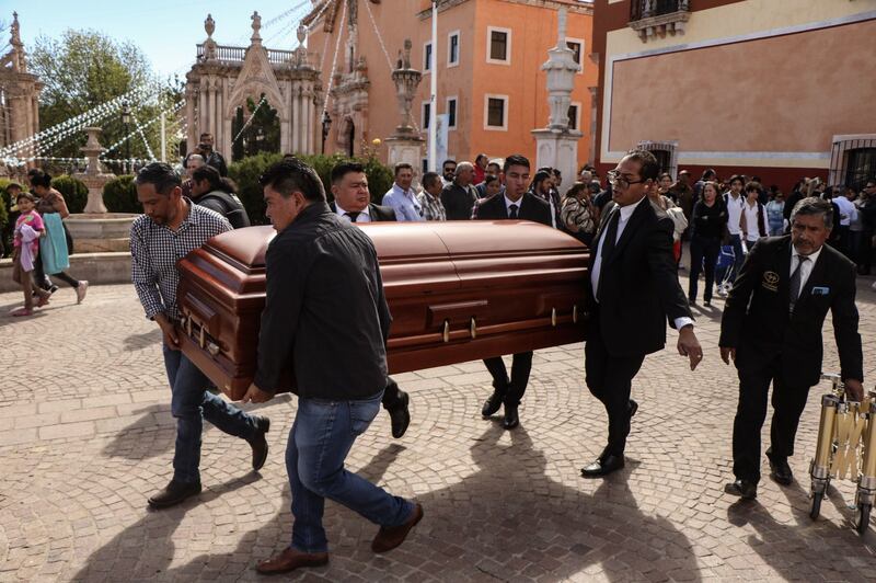 Realizan funeral de Juan Pérez Guardado, cuñado de Ricardo Monreal