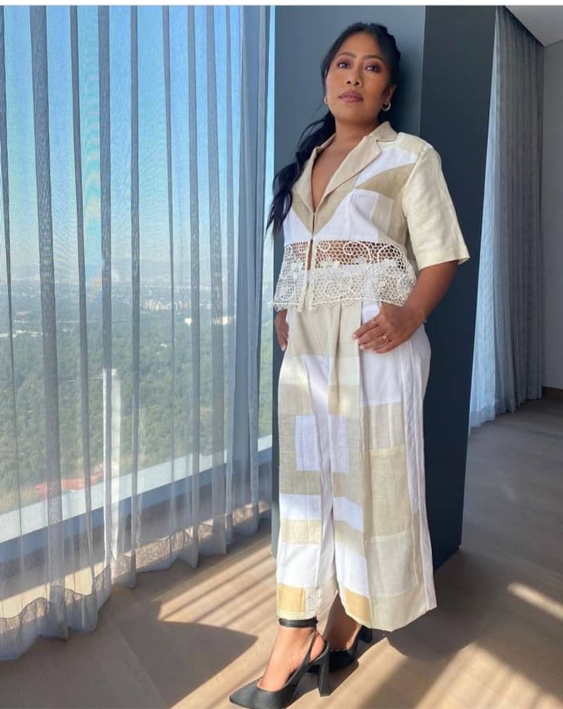 “Esos zapatos están hermosos”: Yalitza Aparicio enamora con su outfit