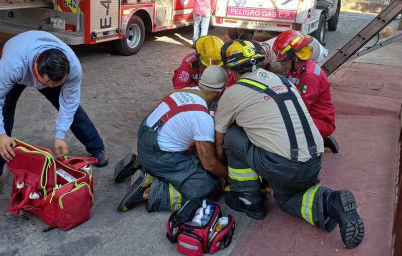 El trabajador fue llevado de emergencia a la Cruz Verde Leonardo Oliva.