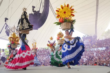 Arrancan las fiestas de Lunes de Cerro en la Guelaguetza 2024