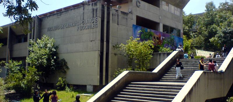 FCPyS de la UNAM