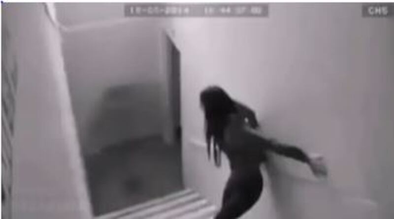 Video de un fantasma persiguiendo a una mujer que causa furor en TikTok