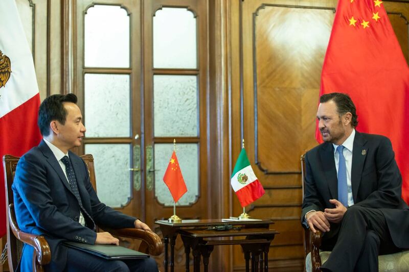 Mauricio Kuri se reúne con Embajador de China en México