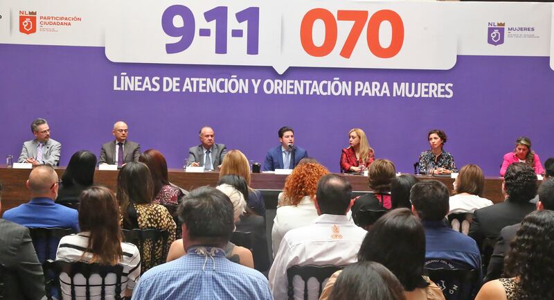 Firma de convenio para Línea de Atención y Orientación a las Mujeres.