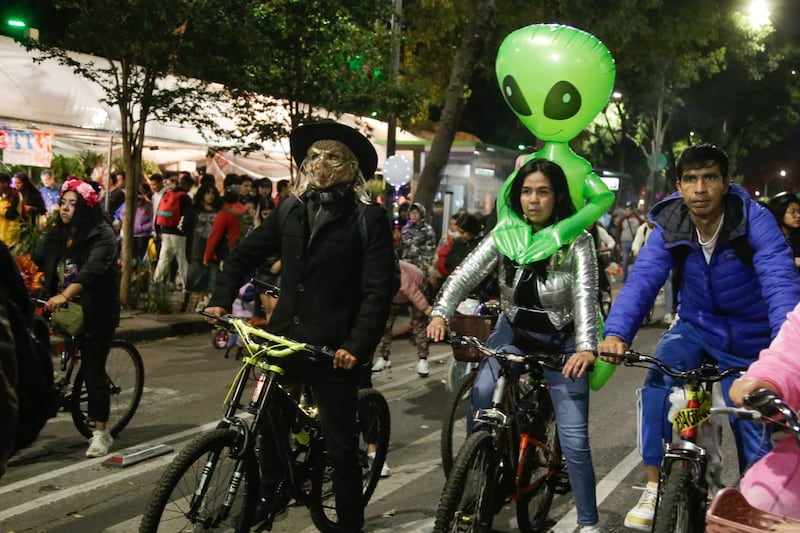 Paseo Nocturno Día de Muertos CDMX: Fotos de los mejores disfraces de la noche