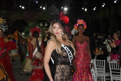 Candidatas de todas partes del mundo se unieron a la celebración de Día de Muertos como parte de las primeras actividades de la edición número 73 del certamen de Miss Universo, en donde desfilaron las reinas de belleza durante la 'Gala de Catrinas’ con el objetivo de recaudar fundos para poblaciones vulnerables.