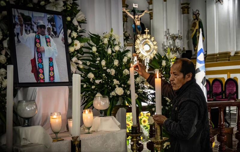 sacerdote Marcelo Pérez