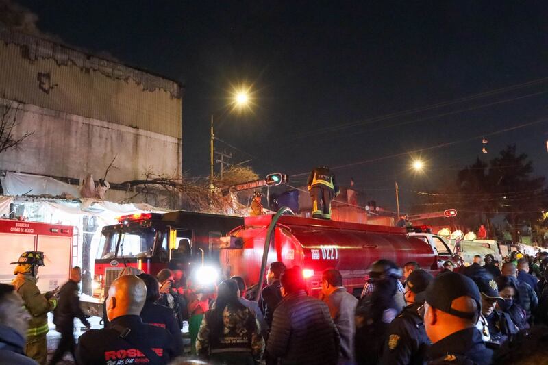 Incendio en Tepito: comerciantes evitaron mayores daños