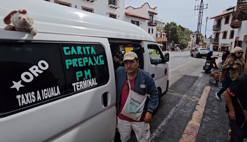 Transporte publico reanuda servicio en Taxco, Guerrero