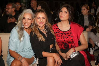 Una noche vibrante de moda, cultura y turismo tuvo lugar en Querétaro con la sexta edición del Querétaro Fashion Show, celebrado en una de las haciendas más emblemáticas del estado. Con la participación de siete reconocidos diseñadores, el evento se ha consolidado como un referente en la agenda social queretana.