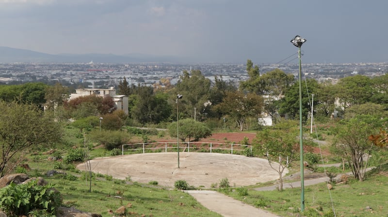 Vecinos se oponen a la construcción en el Cerro del Cuatro bajo el argumento que eliminarán una de las pocas áreas verdes del municipio