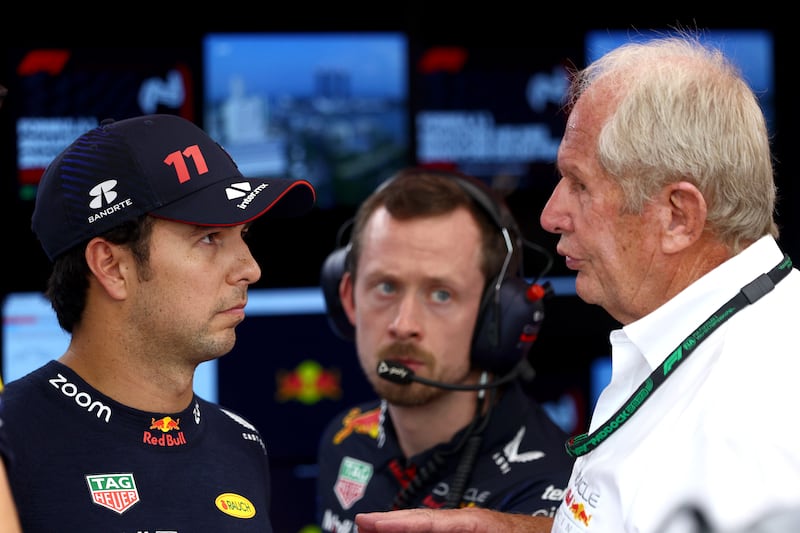 Helmut Marko lamentó el desempeño de Checo Pérez en el GP de México.