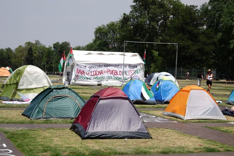 UNAM campamento