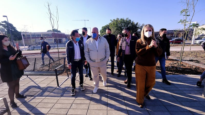 La glorieta de la Normal, donde confluyen las avenidas Alcalde y Ávila Camacho, es uno de los cruceros más importantes de la Zona Metropolitana de Guadalajara.