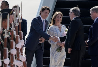 Arribo del primer ministro de Canada, Justin Trudeau y su esposa Sophie Grégoire al AIFA.