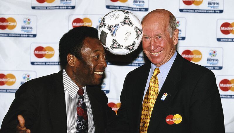 Pelé y Bobby Charlton