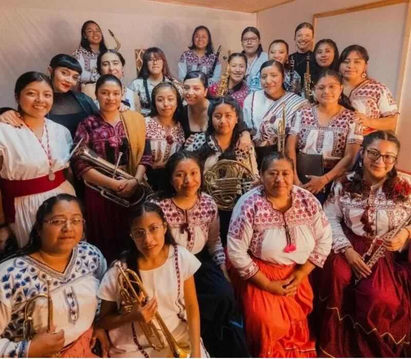 Mujeres del Viento Florido