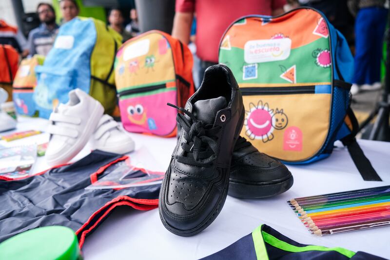 Jalisco entregará útiles, mochilas y calzado a alumnos de educación básica.