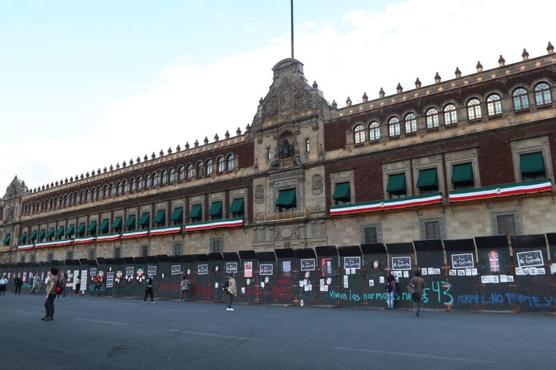 Marcha por los 8 años de Ayotzinapa