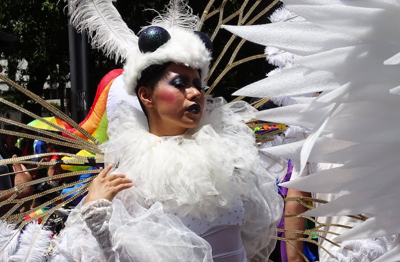 Concluye la marcha del Orgullo LGBTIQ+ en el Zócalo de la CDMX